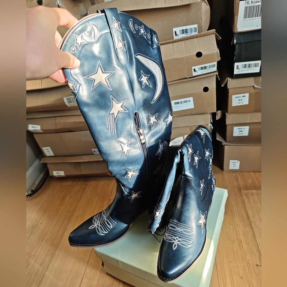 Women's Star Embroidered Blue Boots